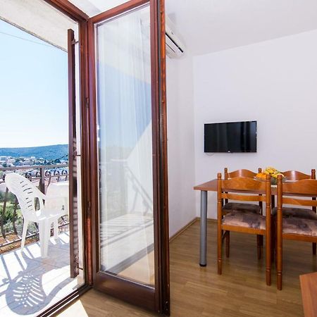 Apartments Jozic Seget Vranjica Exterior photo