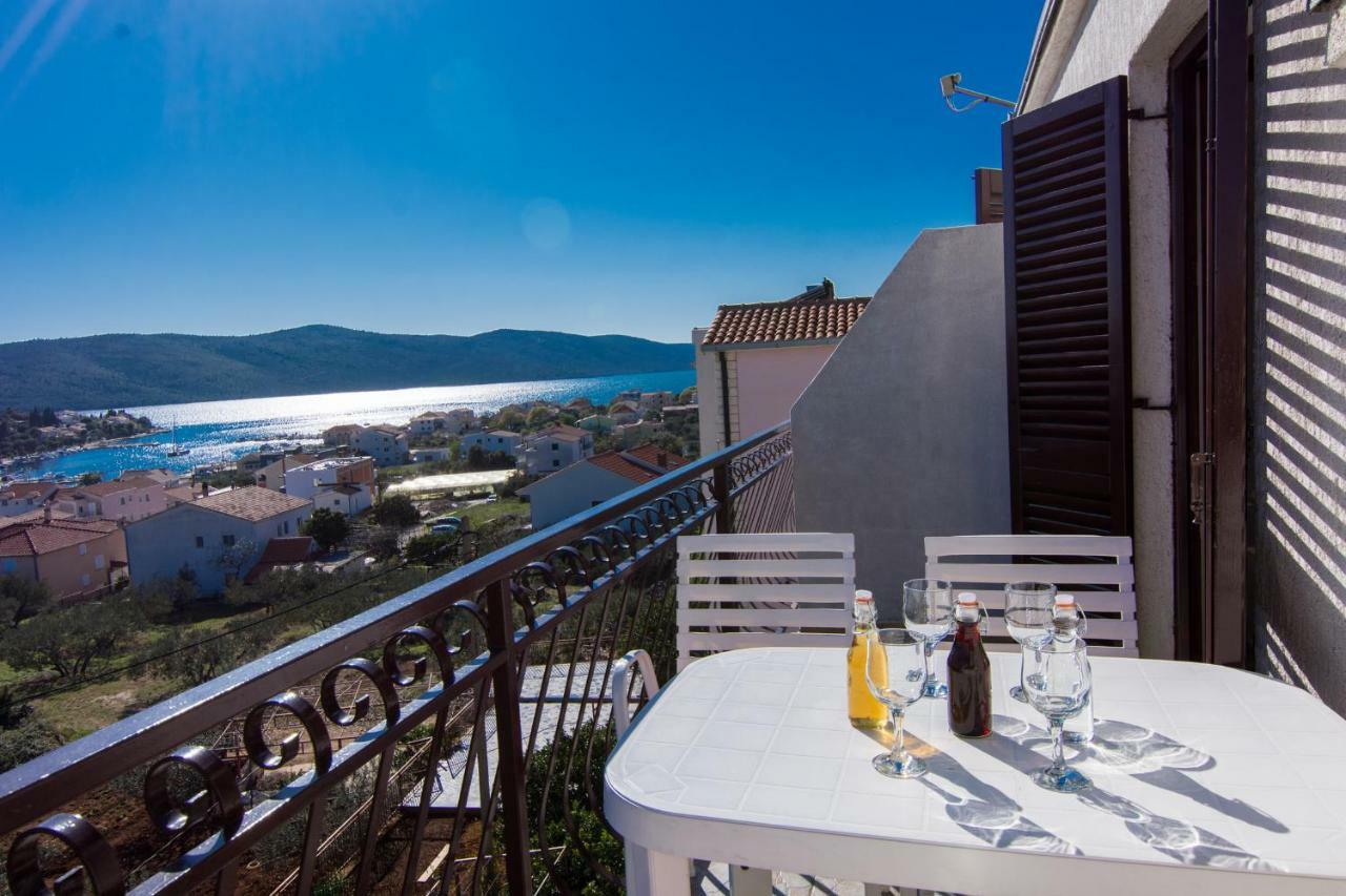 Apartments Jozic Seget Vranjica Exterior photo