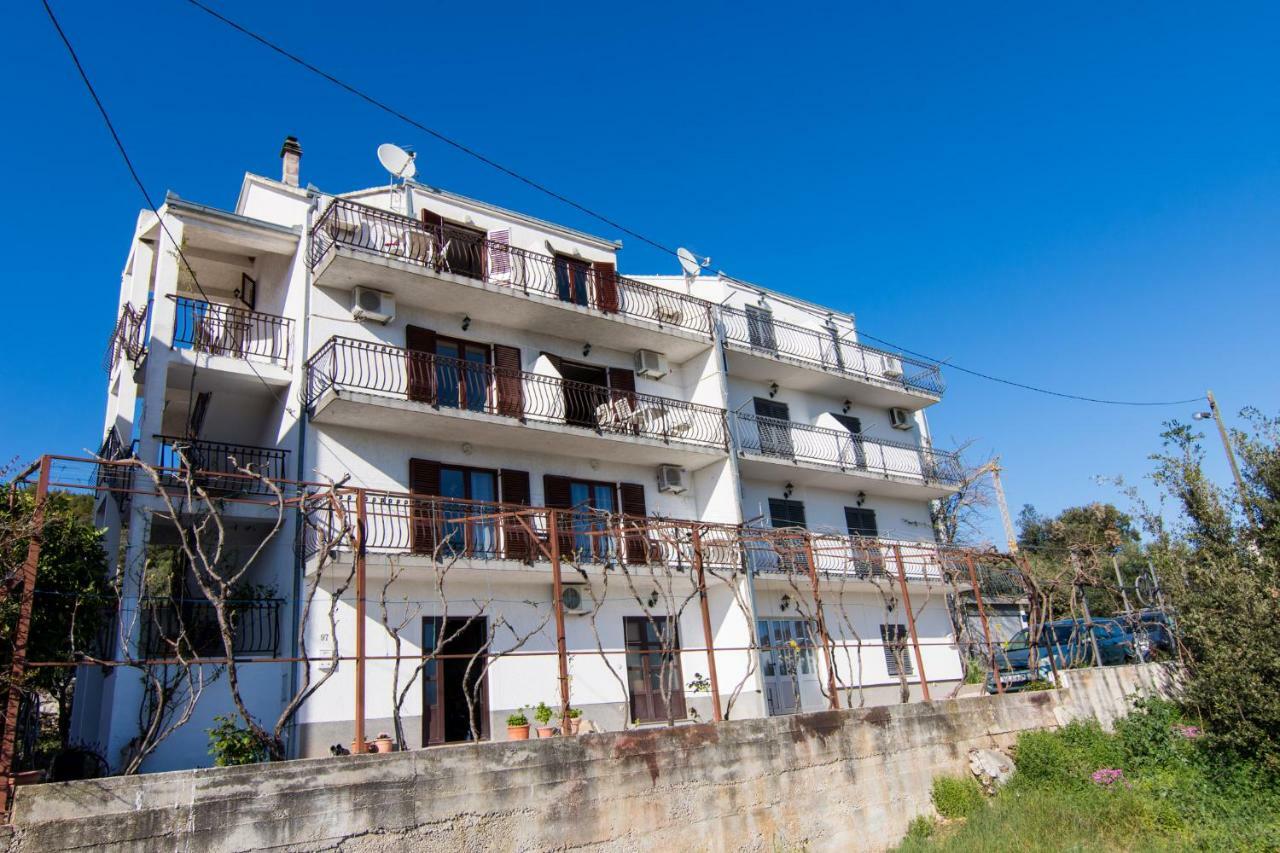 Apartments Jozic Seget Vranjica Exterior photo