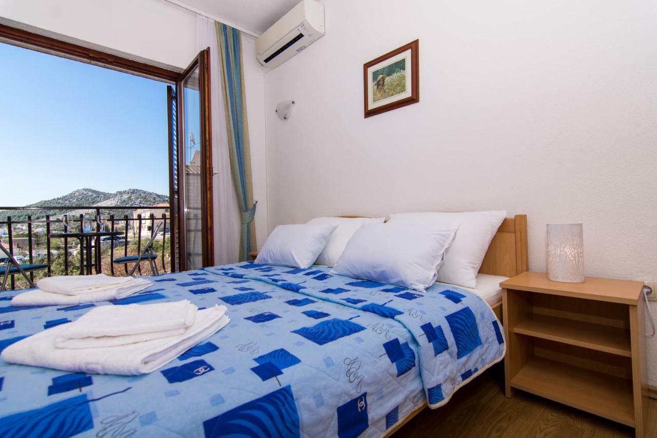 Apartments Jozic Seget Vranjica Exterior photo