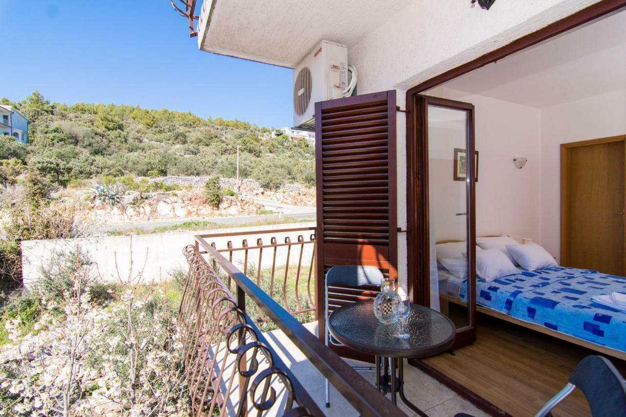 Apartments Jozic Seget Vranjica Exterior photo