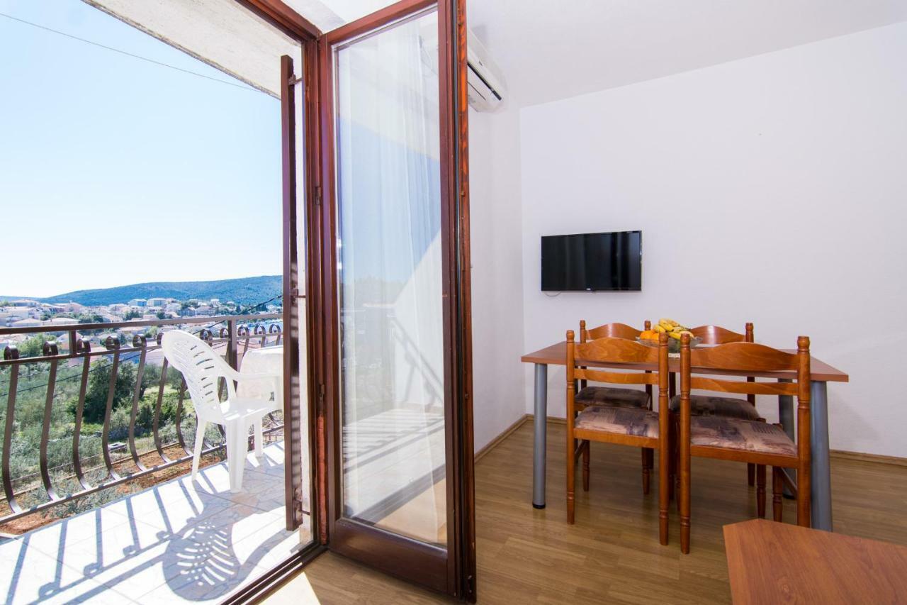 Apartments Jozic Seget Vranjica Exterior photo