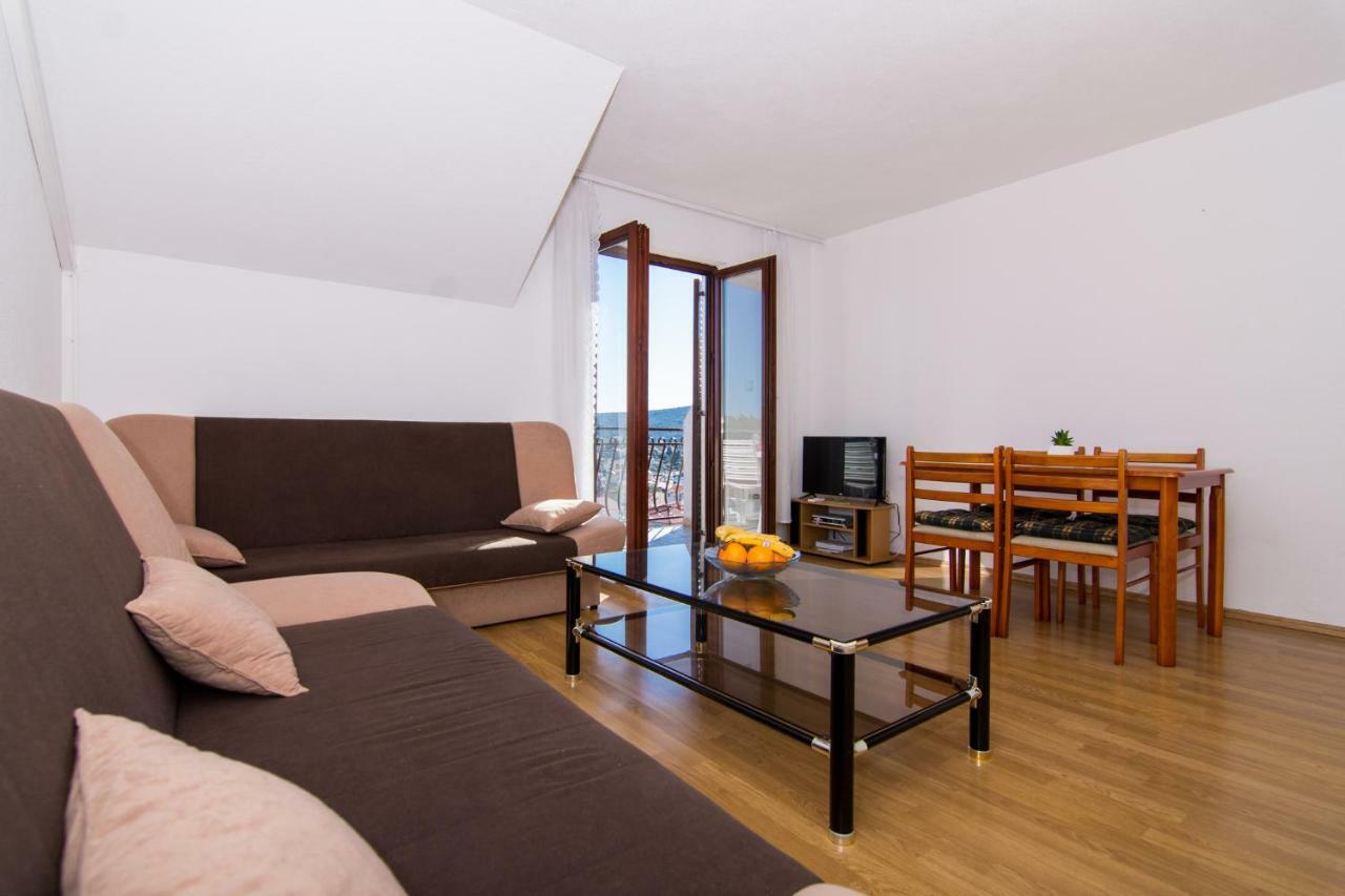 Apartments Jozic Seget Vranjica Exterior photo