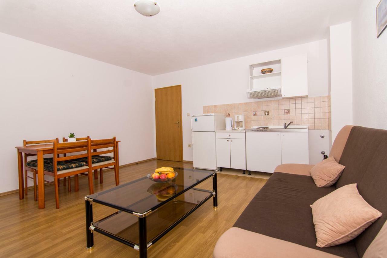 Apartments Jozic Seget Vranjica Exterior photo