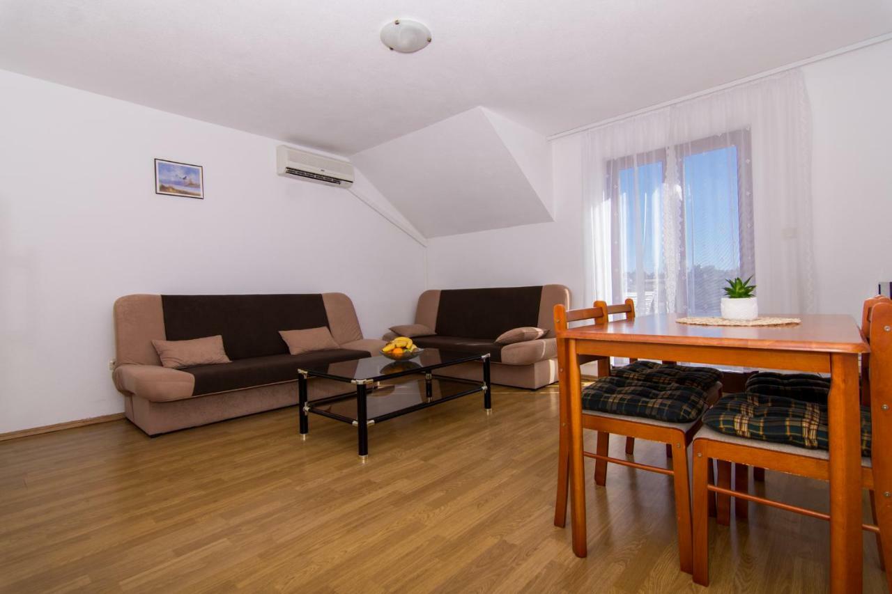 Apartments Jozic Seget Vranjica Exterior photo