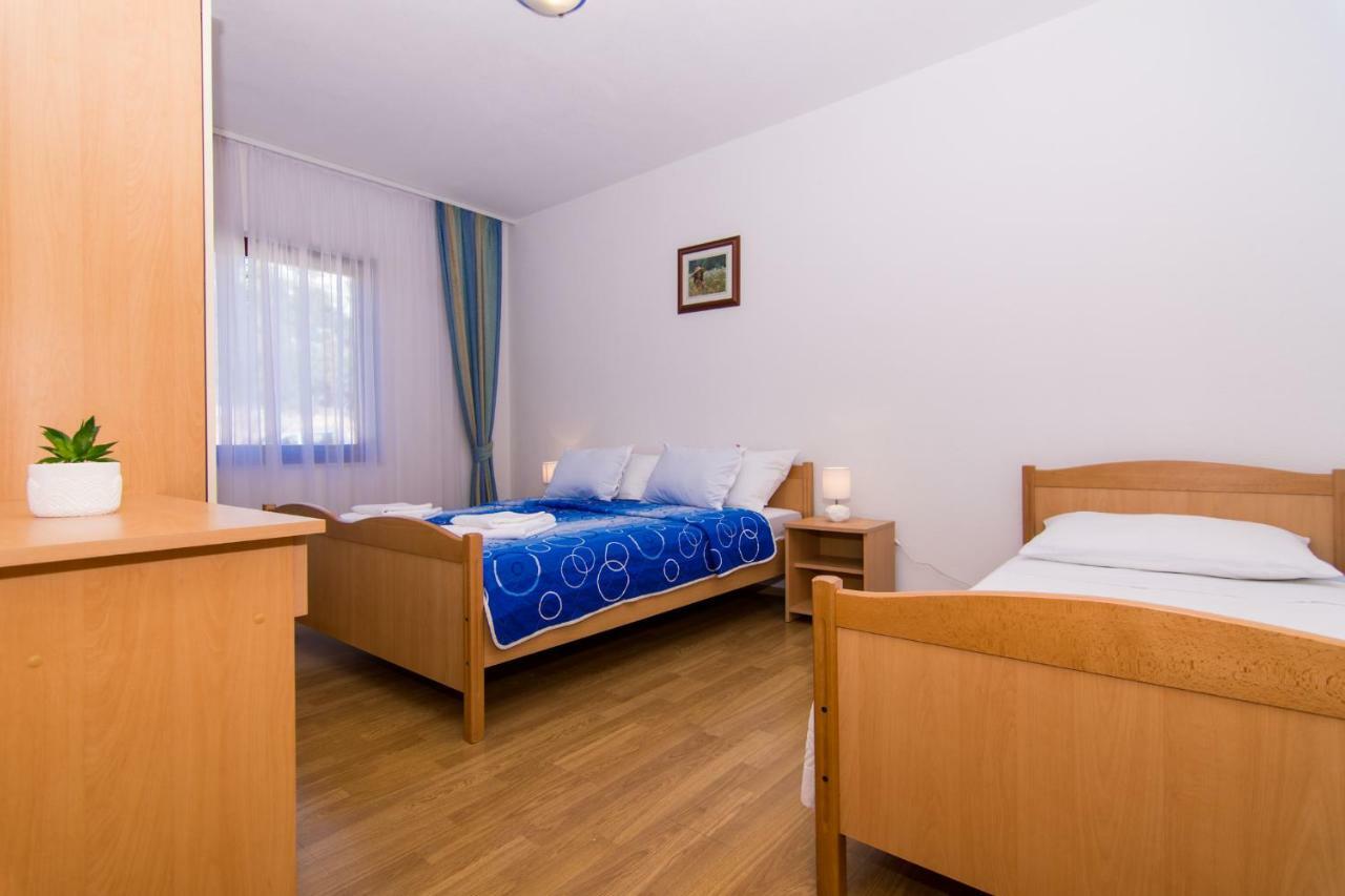 Apartments Jozic Seget Vranjica Exterior photo