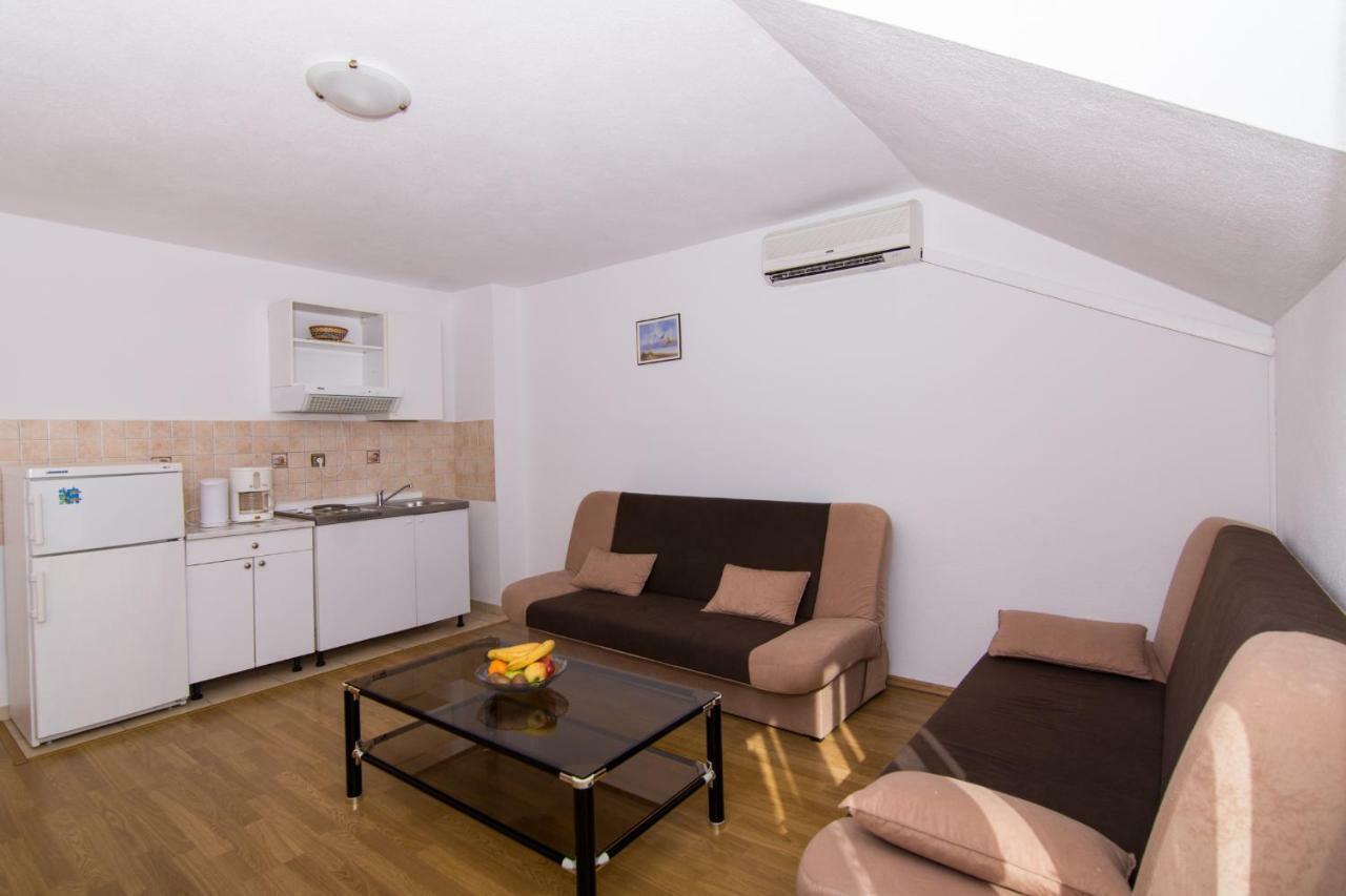 Apartments Jozic Seget Vranjica Exterior photo